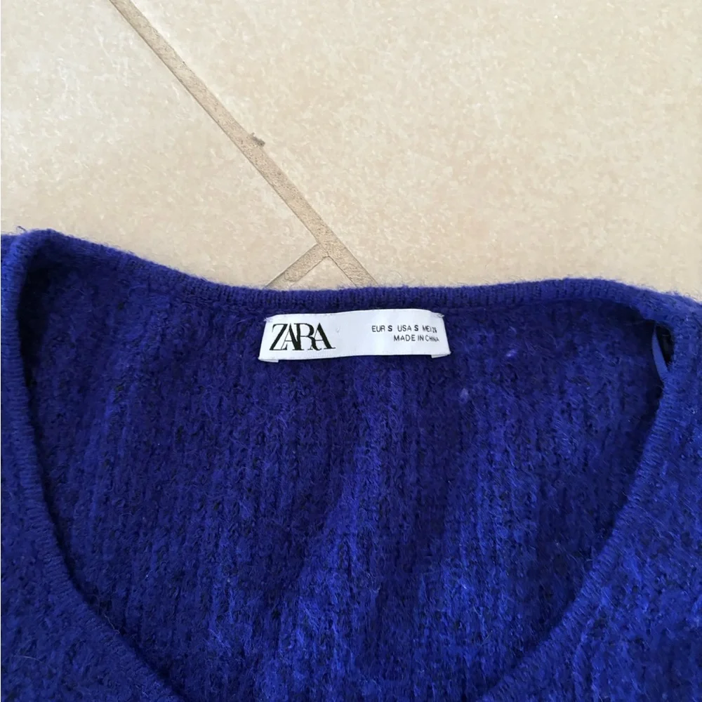 Zara Royal Blue Fuzzy Cropped Cardigan - Soft Knit V-Neck Sweater - Size S - Picture 7 of 9